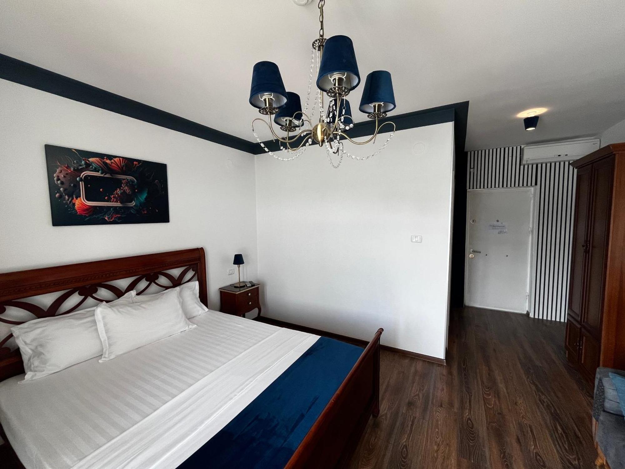 Riviera 990 - Resort & Restaurant Ieşelniţa Buitenkant foto