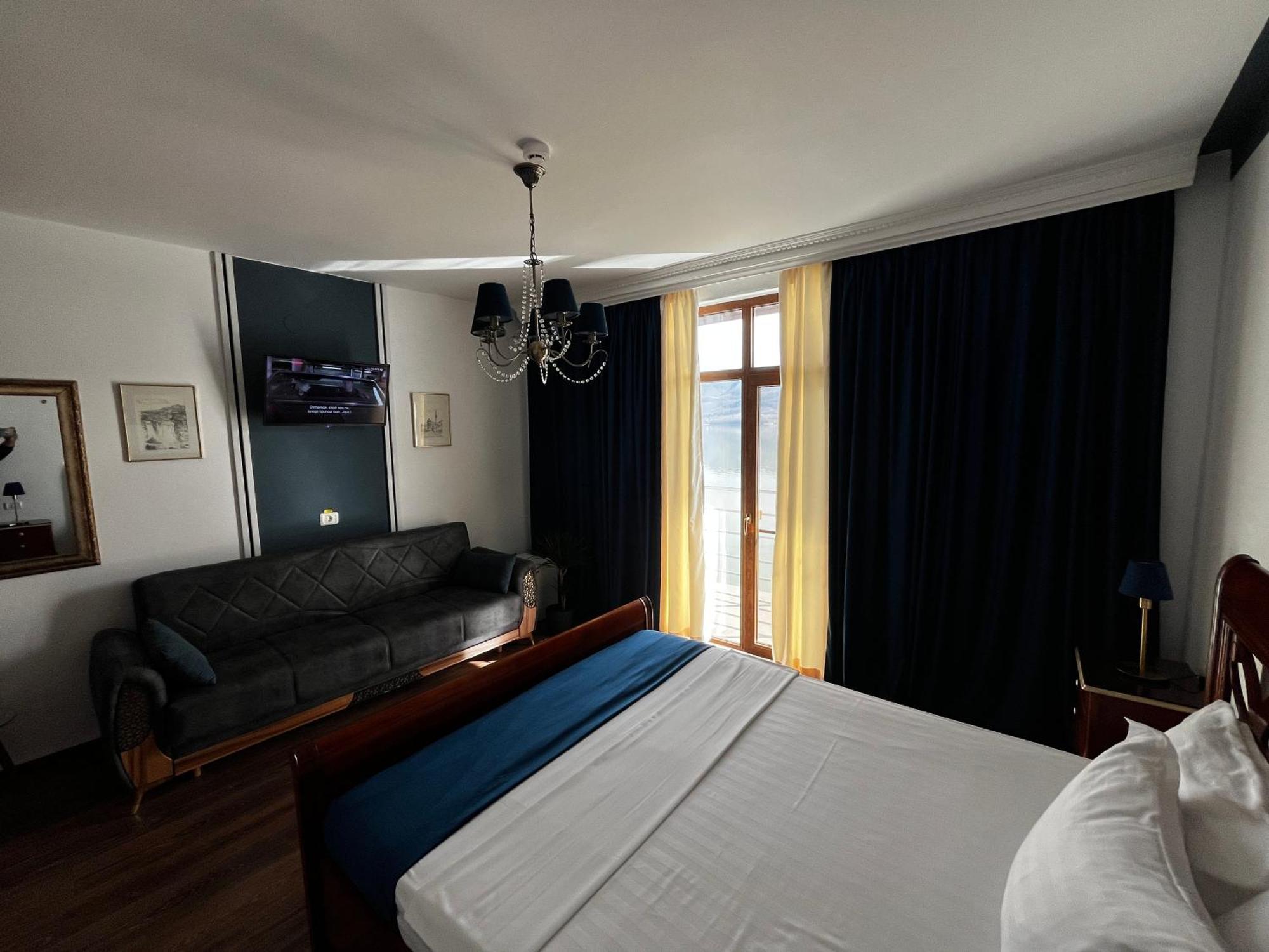 Riviera 990 - Resort & Restaurant Ieşelniţa Buitenkant foto