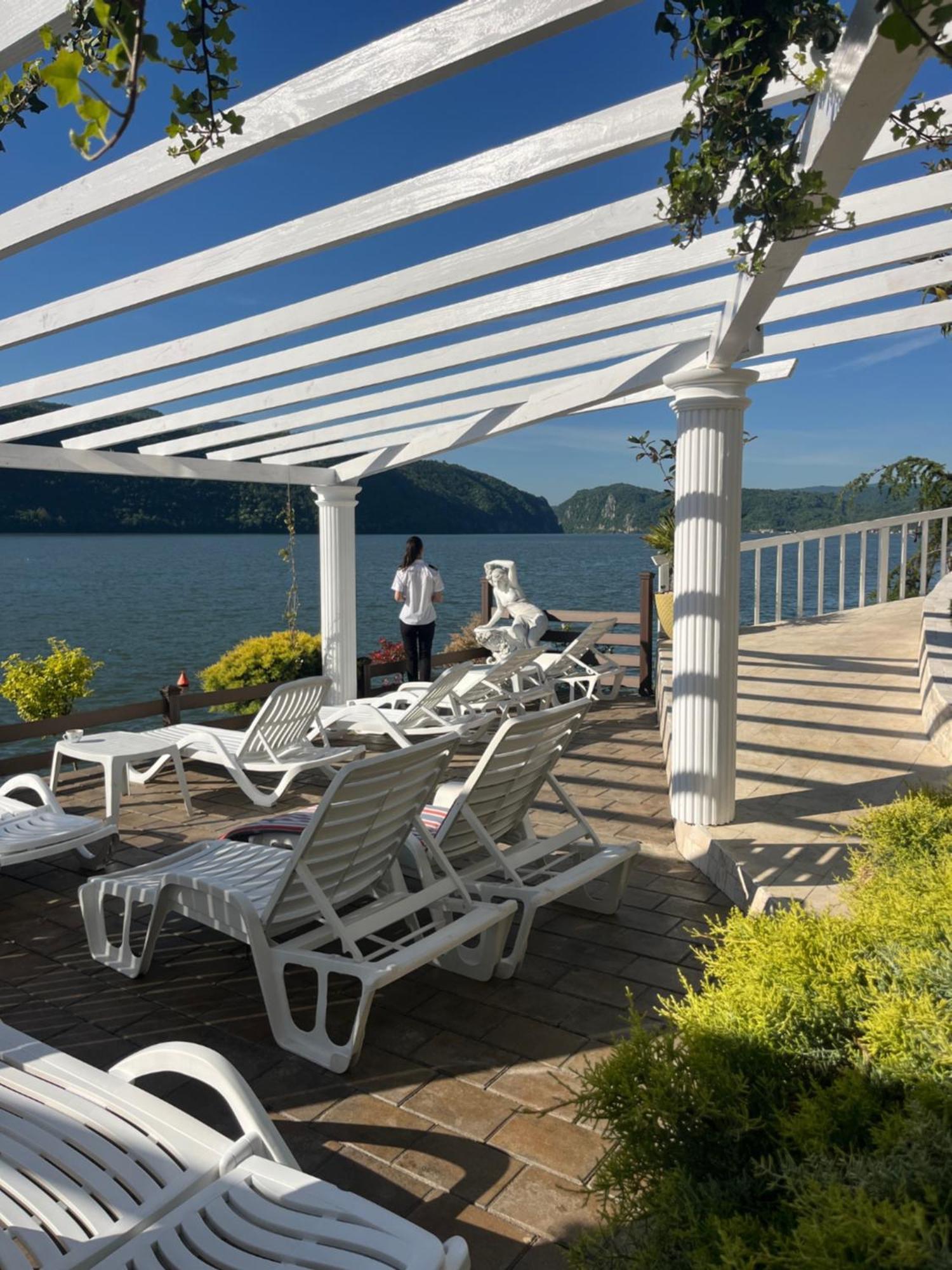 Riviera 990 - Resort & Restaurant Ieşelniţa Buitenkant foto